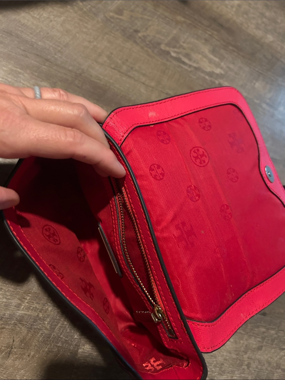 Tory Burch Hot Pink Saffiano Leather Crossbody with Chain Strap - Picture 5 of 5